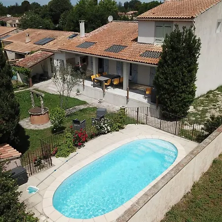 Holiday home En Coeur Air-conditioned House With Garden And Swimming Pool L'Isle-sur-la-Sorgue