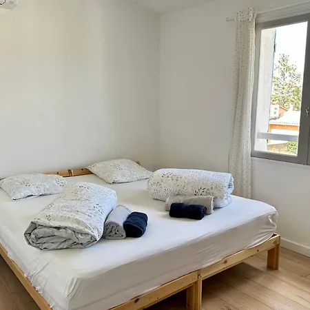 En Coeur Air-conditioned House With Garden And Swimming Pool Holiday home L'Isle-sur-la-Sorgue