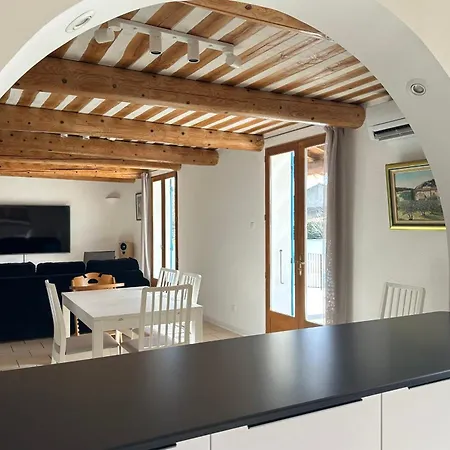 Holiday home En Coeur Air-conditioned House With Garden And Swimming Pool