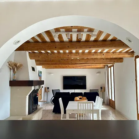 En Coeur Air-conditioned House With Garden And Swimming Pool Holiday home
